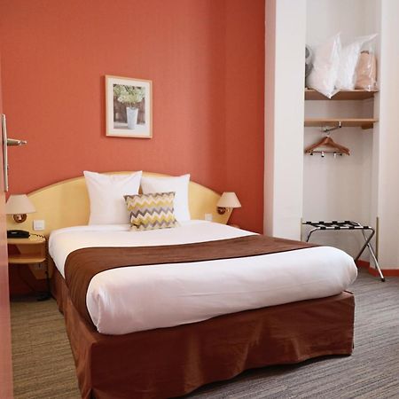 Logis-Hotel Des Oliviers Тьонвиль Экстерьер фото